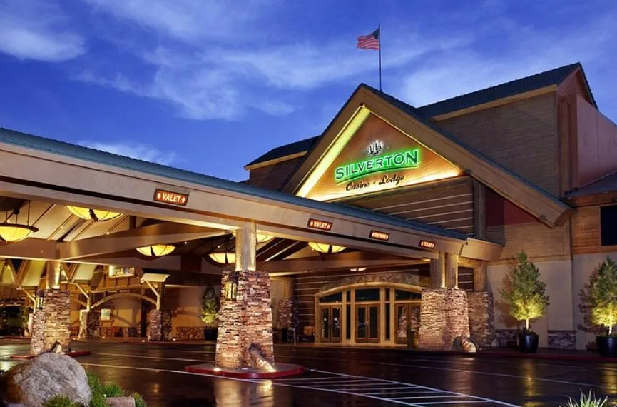 A Las Vegas i Silverton Casino Lodge ujonnan felujitott szallodai szobakat jpg