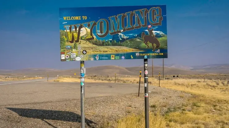 Wyoming azt tervezi, hogy kiterjeszti a szerencsejátékokat az online kaszinójátékokra